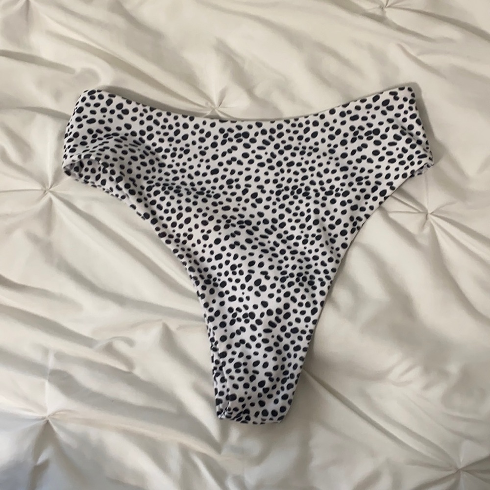 High waisted leopard bottoms
